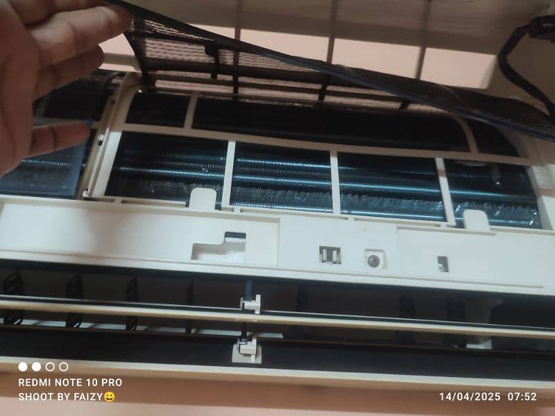 orient ac used 10 on. 9 condition. interested then contact 03128237132 3