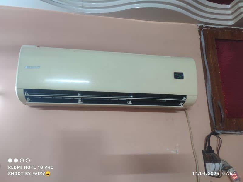 orient ac used 10 on. 9 condition. interested then contact 03128237132 5
