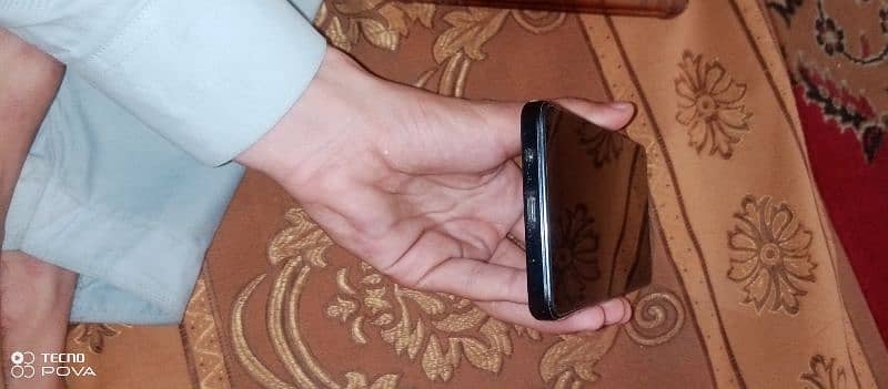 Redmi A 3 10/10 condition 4 +4 =8 gb ram and memory =128. 1