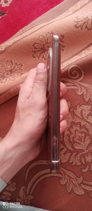 Redmi A 3 10/10 condition 4 +4 =8 gb ram and memory =128. 6