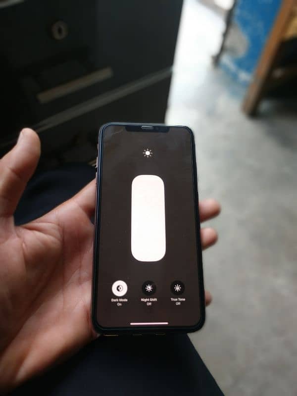 Iphone XS max Gold Colour PTA 4