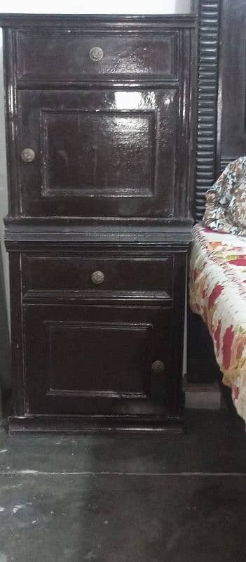 Full bed set consist of (Bed, dressing,almari for pots, side tables ) 4