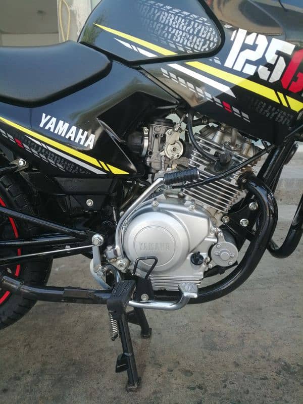 YAMAHA YBR 2020, 1