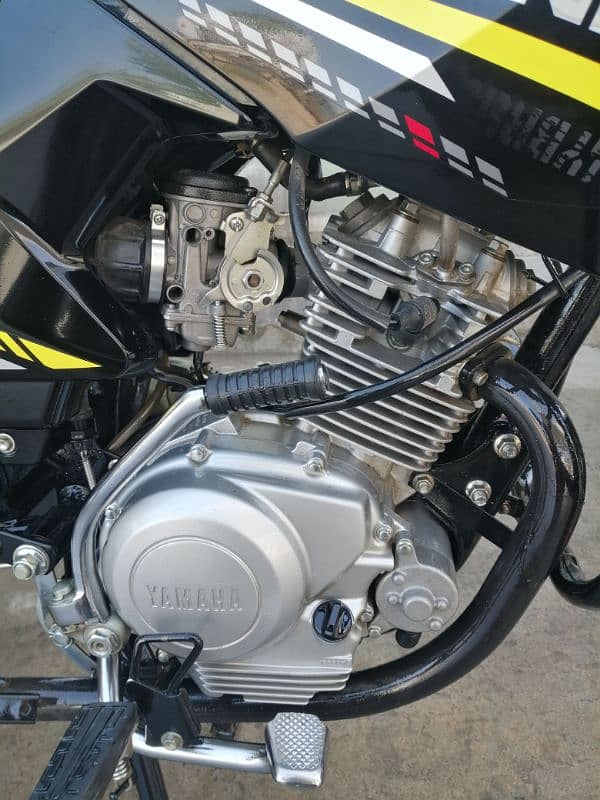 YAMAHA YBR 2020, 2