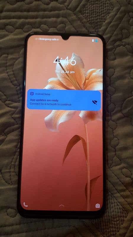 vivo v20se (8+8/128) in 8.5/10 condition.  no shade 0