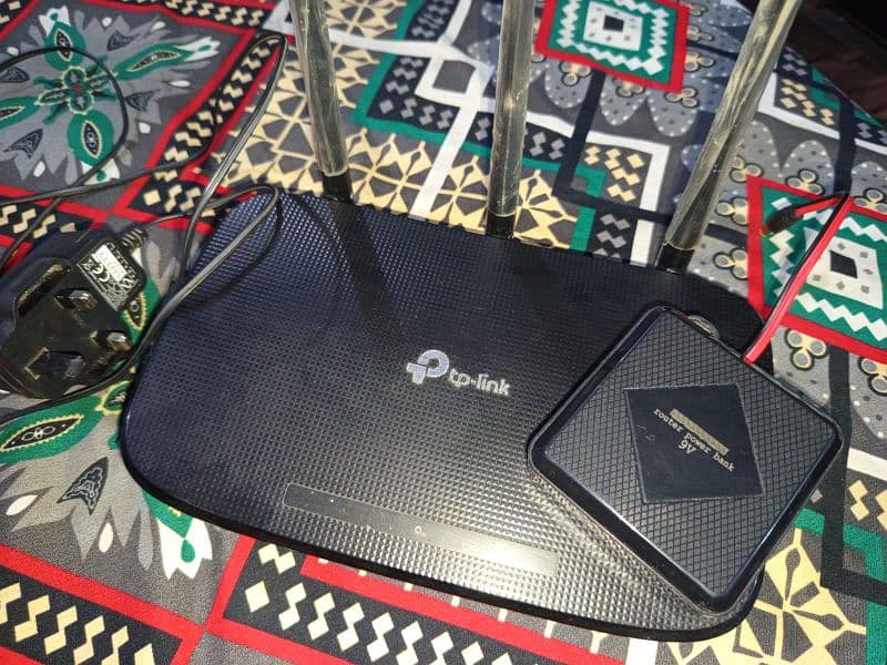 TP LINK WRN-940 450MBPS ROUTER WITH POWER BANK 0