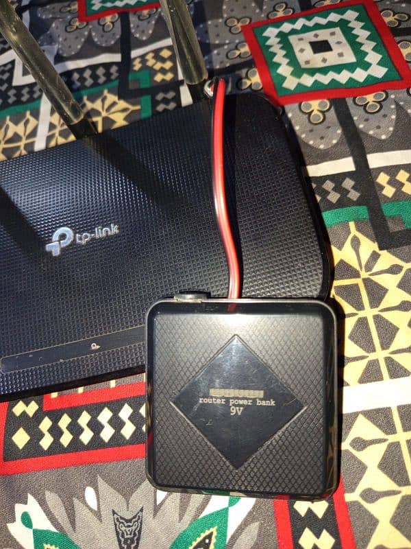 TP LINK WRN-940 450MBPS ROUTER WITH POWER BANK 1