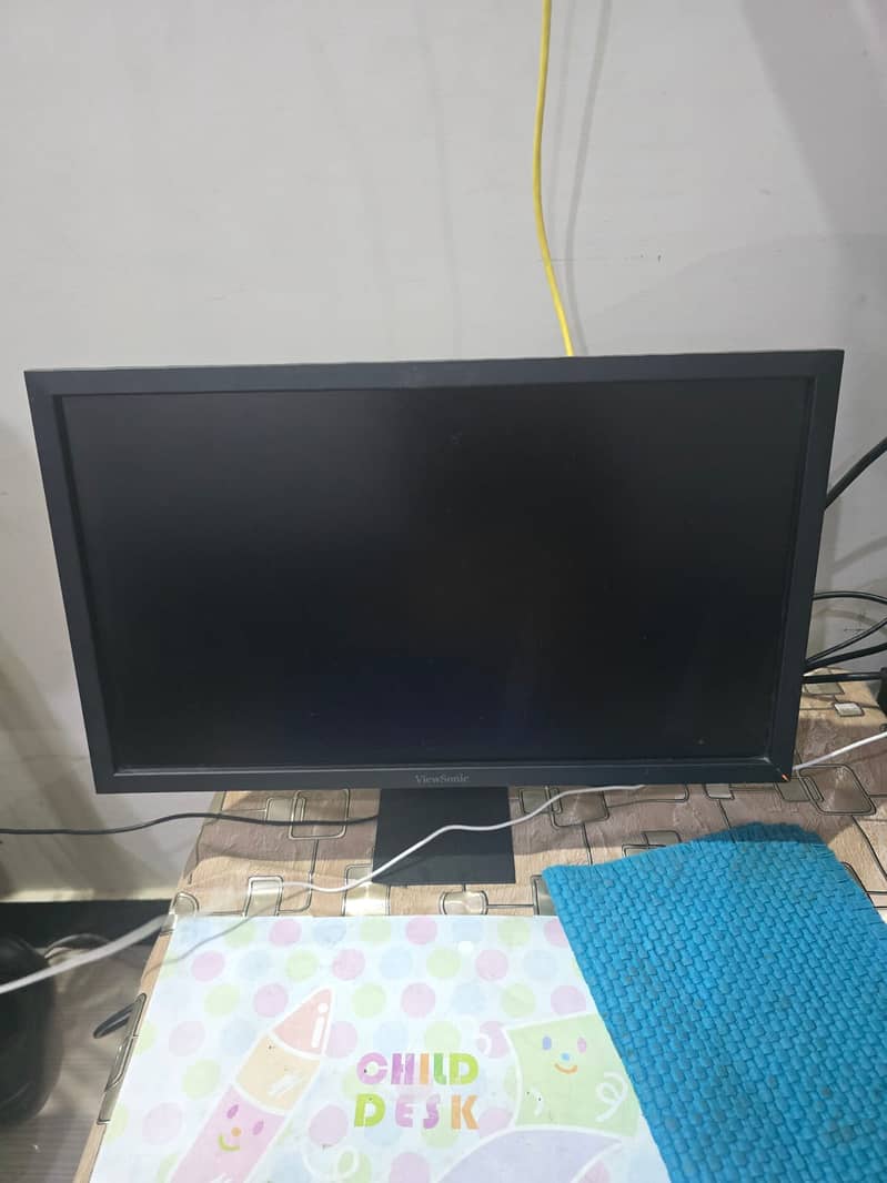 Hp z240 Core i5 7th Gen with LED 24" 0