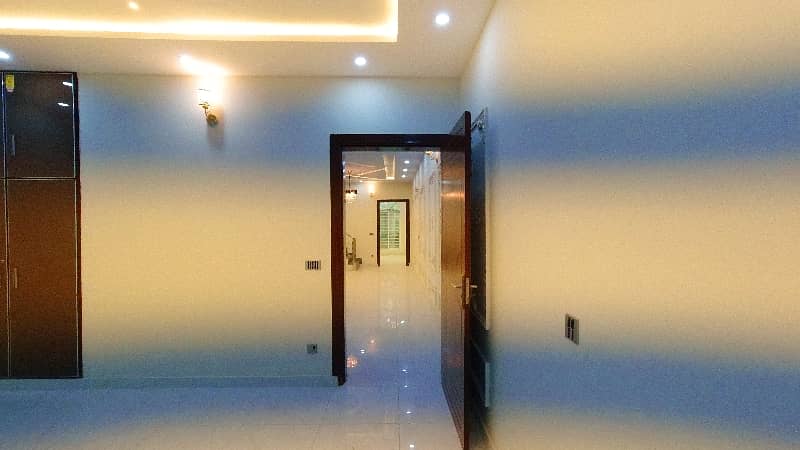 To Sale You Can Find Spacious Prime Location House In Cavalry Extension 31