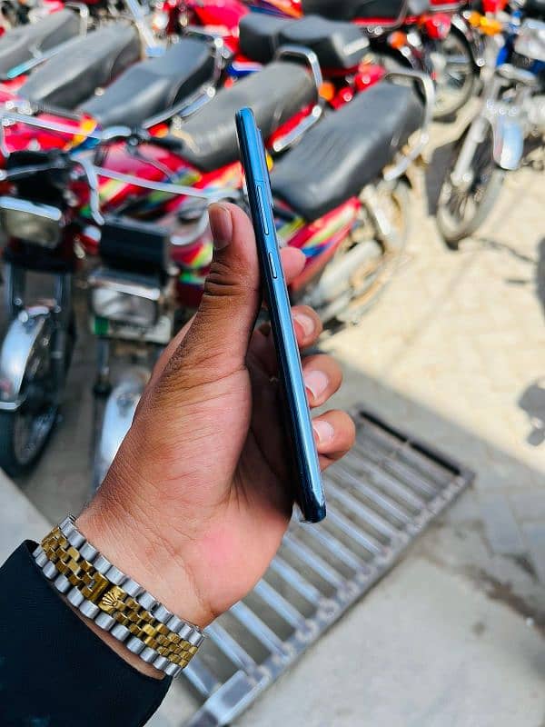 Vivo V21e 8/128 Full Box Exchange Possible Good Mobile 1