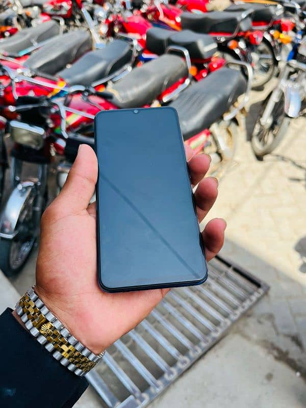 Vivo V21e 8/128 Full Box Exchange Possible Good Mobile 4