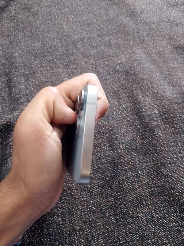 Iphone XR convert 15 pro 7