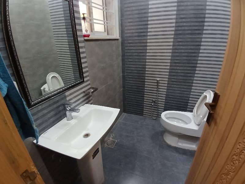 Centrally Located Upper Portion In DHA Phase 4 Is Available For rent 4