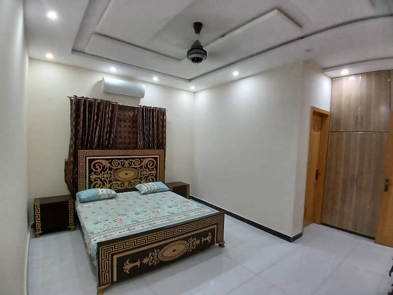 Centrally Located Upper Portion In DHA Phase 4 Is Available For rent 5