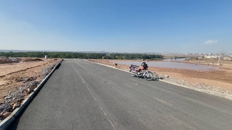 5 Marla Possession Able Plot Back To Main Expressway | Prime Location In N Block, Bahria Town Phase 8 2