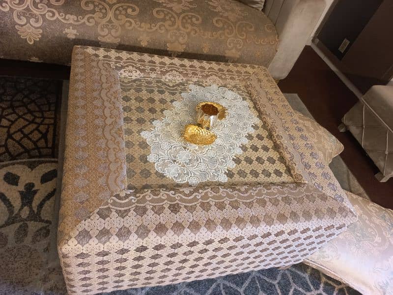 5seter sofa set with table 6