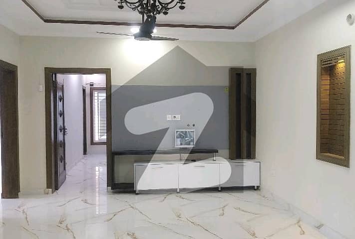 Avail Yourself A Great 3200 Square Feet House In I-8/2 0