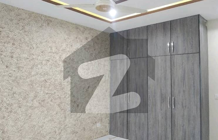 Avail Yourself A Great 3200 Square Feet House In I-8/2 5