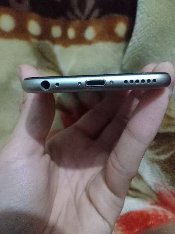 iphone 6 NON PTA for Sale. . 2