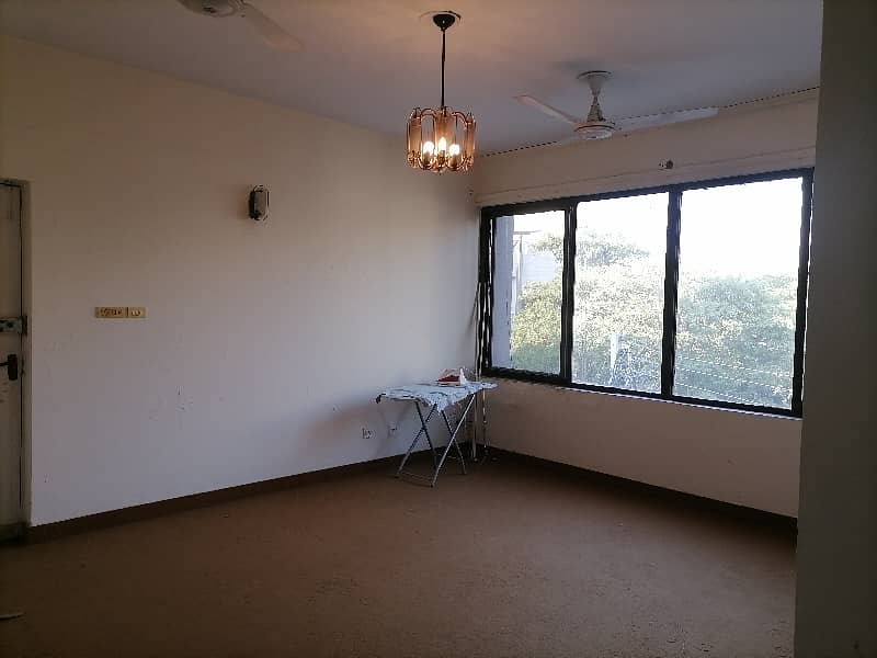 A Great Choice For A 10 Marla Flat Available In Askari 5 1