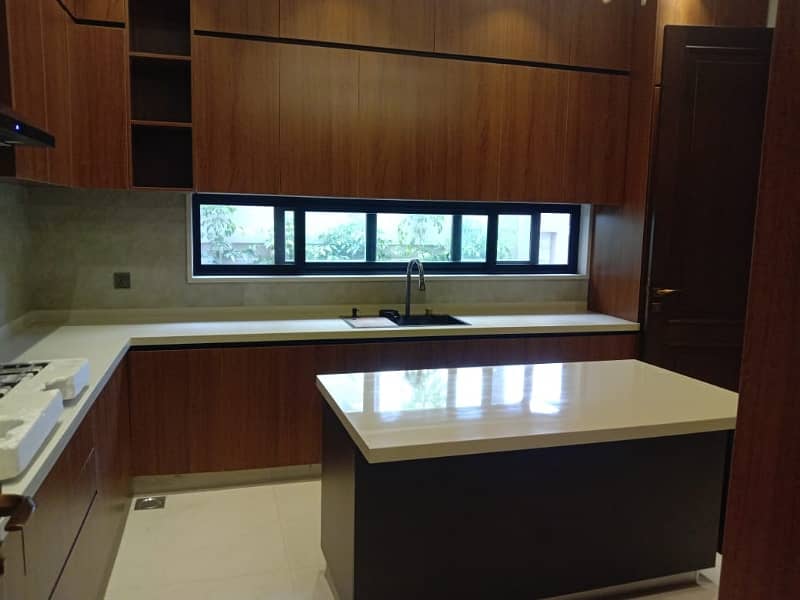 Centrally Located House In DHA Phase 8 - Ex Park View Is Available For sale 2