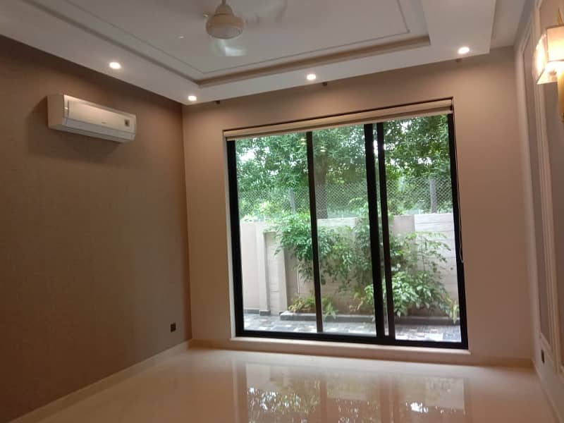 Centrally Located House In DHA Phase 8 - Ex Park View Is Available For sale 0