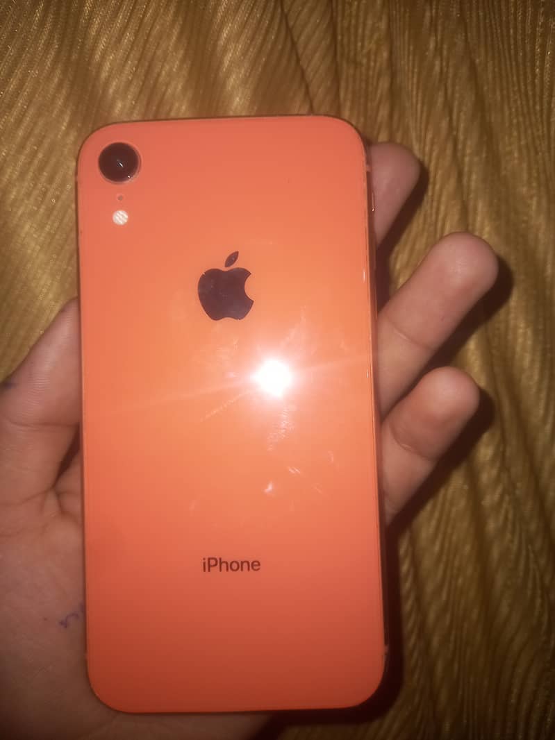 Apple iPhone XR 0