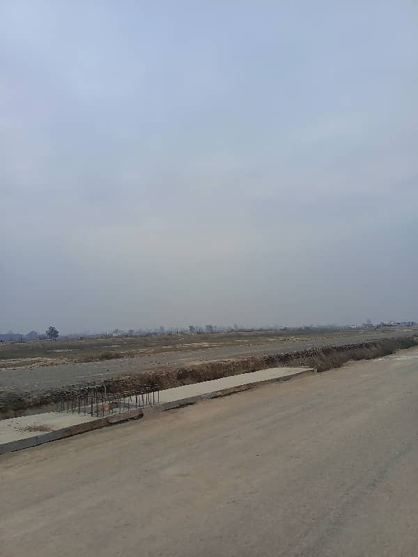 DHA Lahore Phase 8 W Block One Kanal Pair 40 Marla Plot For Sale 4