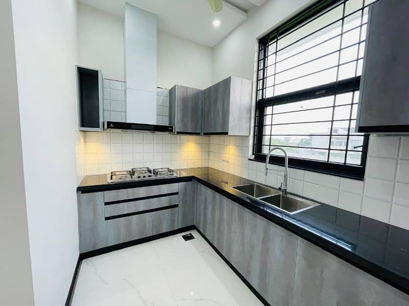 Owner Built Mazhar Muneer Design House In DHA Lahore Phase 7 T Block Full Basement House For Sale 19