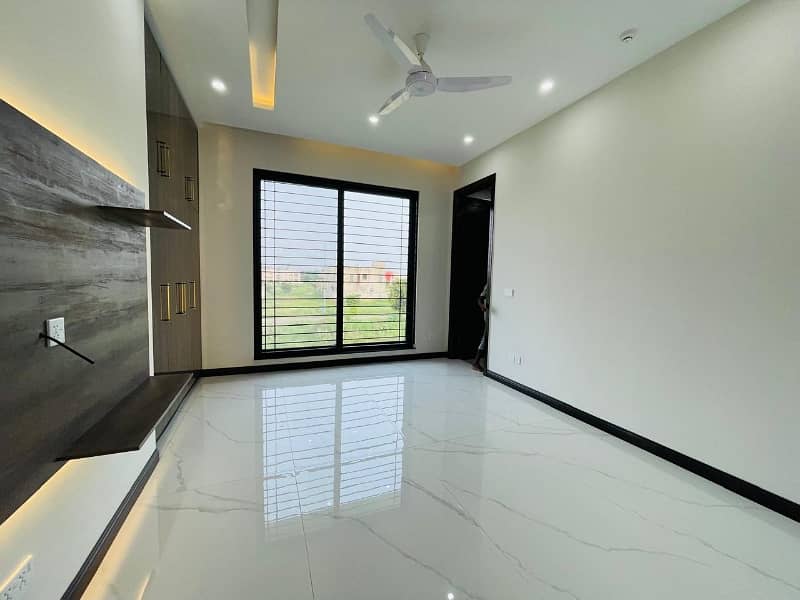 Owner Built Mazhar Muneer Design House In DHA Lahore Phase 7 T Block Full Basement House For Sale 23