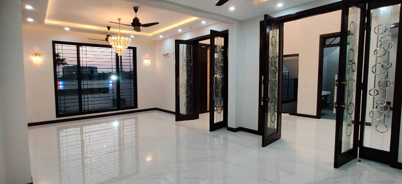 Owner Built Mazhar Muneer Design House In DHA Lahore Phase 7 T Block Full Basement House For Sale 2