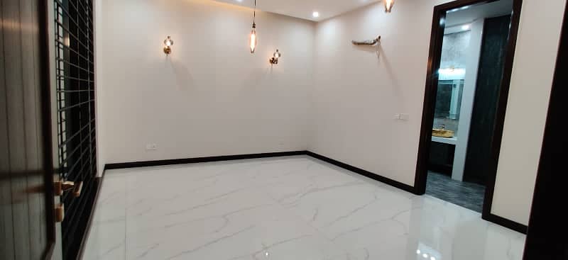 Owner Built Mazhar Muneer Design House In DHA Lahore Phase 7 T Block Full Basement House For Sale 26
