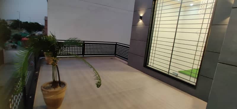 Owner Built Mazhar Muneer Design House In DHA Lahore Phase 7 T Block Full Basement House For Sale 31