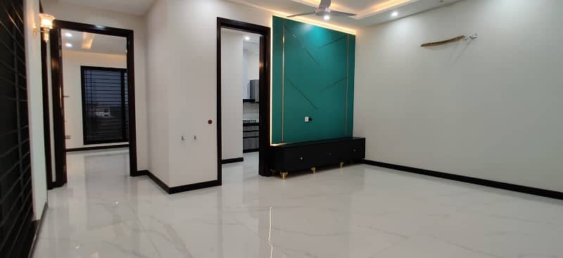 Owner Built Mazhar Muneer Design House In DHA Lahore Phase 7 T Block Full Basement House For Sale 34
