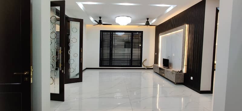 Owner Built Mazhar Muneer Design House In DHA Lahore Phase 7 T Block Full Basement House For Sale 46
