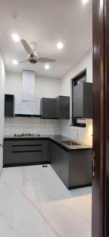 Owner Built Mazhar Muneer Design House In DHA Lahore Phase 7 T Block Full Basement House For Sale 47