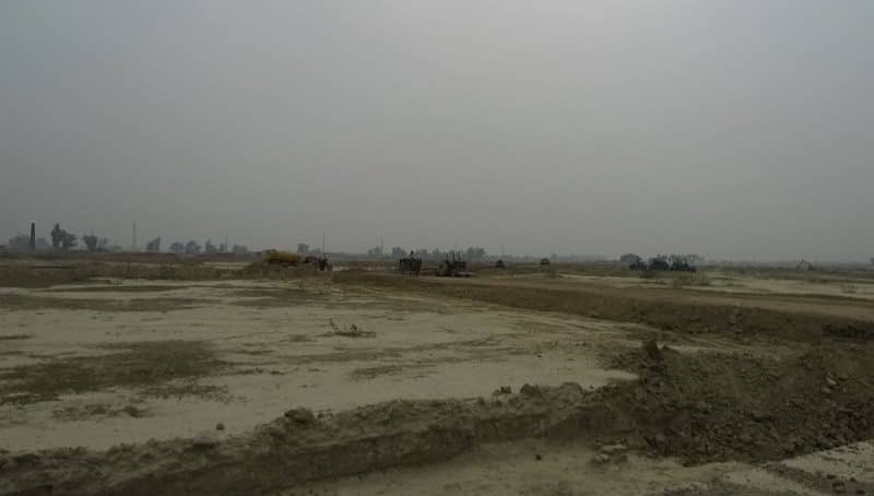 10 Marla Residential Plot In DHA Phase 7 - Block Y For Sale At Good Location 3