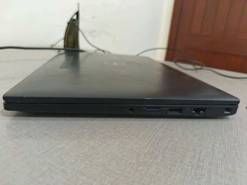 Dell Latitude 7490 i5 8th Gen | 8GB RAM/256GB SSD | Touch Display 1