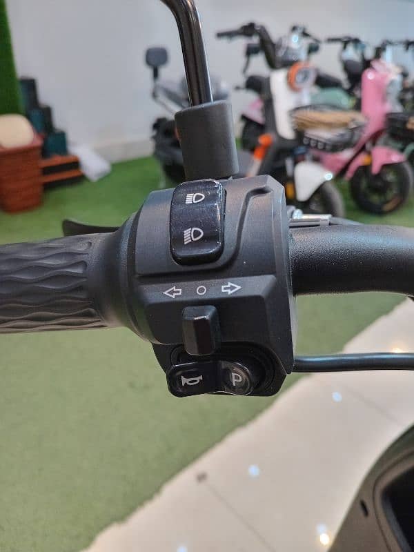 Ramza Yaari Electric Scooty/Bike 2025 Model New on Easy Installment 3