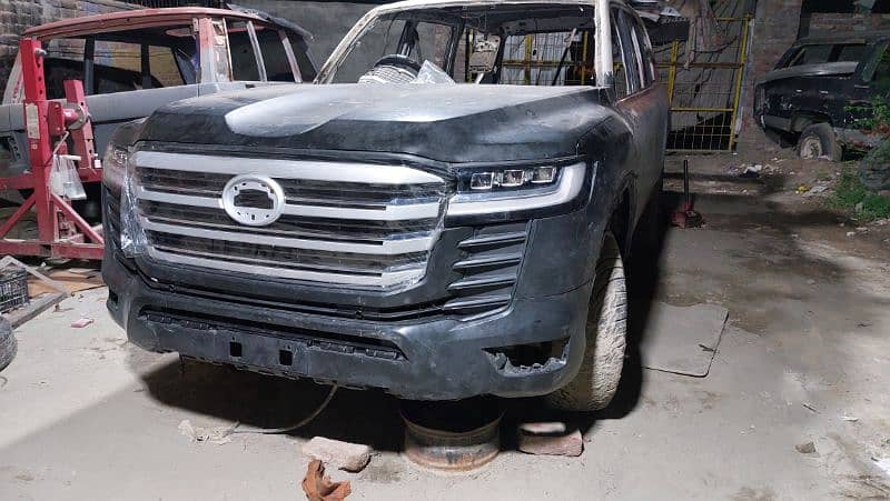 Job for auto mechanic auto car painter auto electrician in workshop 1