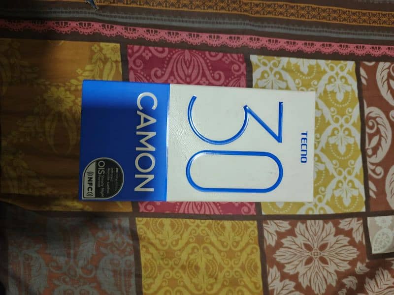 tecno cammon 30 12\256 good condition fast and good phone 4