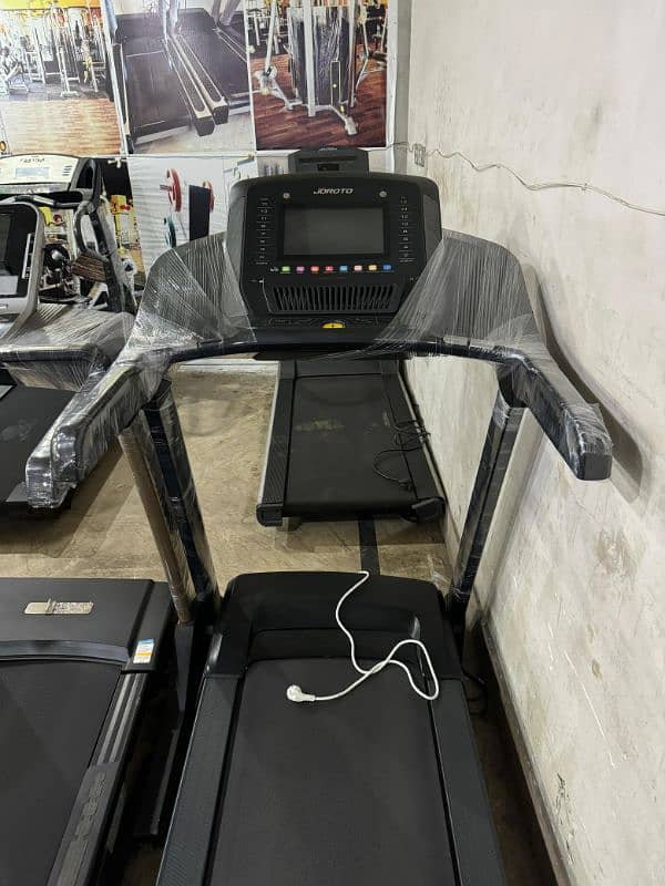 TREADMILL / RUNNING MACHINE / WALKING MACHINE / JOGGING MACHINE 19