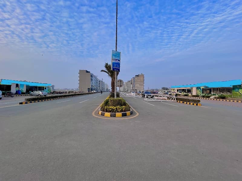 Prime Location Park View City - Platinum Block Residential Plot For sale Sized 5 Marla 2