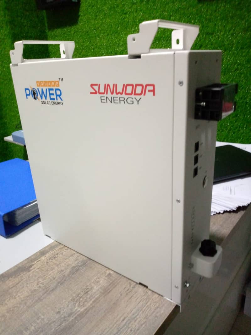 SQUARE POWER (SUNWODA)  LITHIUM BATTERY 51.2 100AH WITH WIFI 1