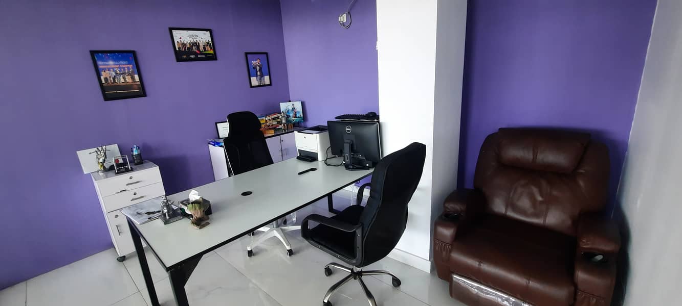 Shared Office available for Group/Team 8