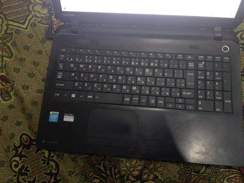 Toshiba dynabook hai koi bhi iPhone ke sath exchange ka hai all ok 1