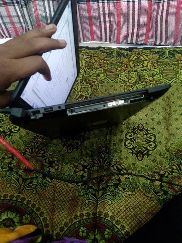 Toshiba dynabook hai koi bhi iPhone ke sath exchange ka hai all ok 4