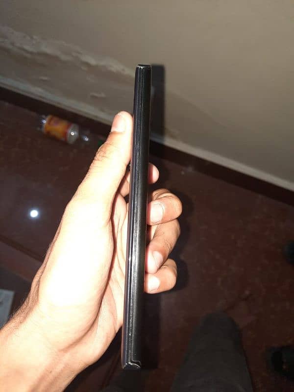 Motorola Edge Plus 2022 5