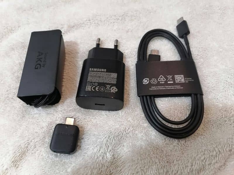 Samsung s22 ultra 100% super fast charger 0