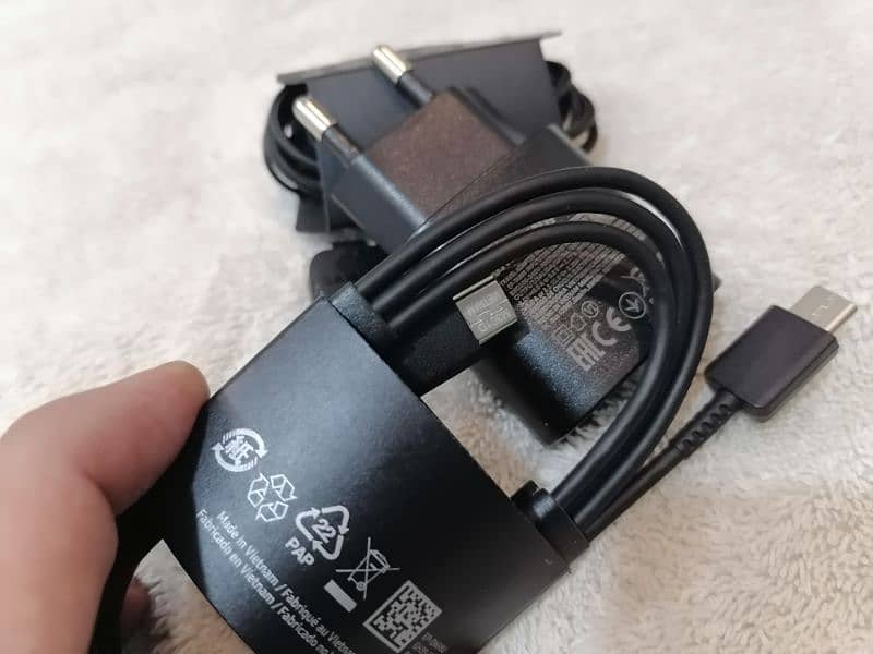 Samsung s22 ultra 100% super fast charger 3